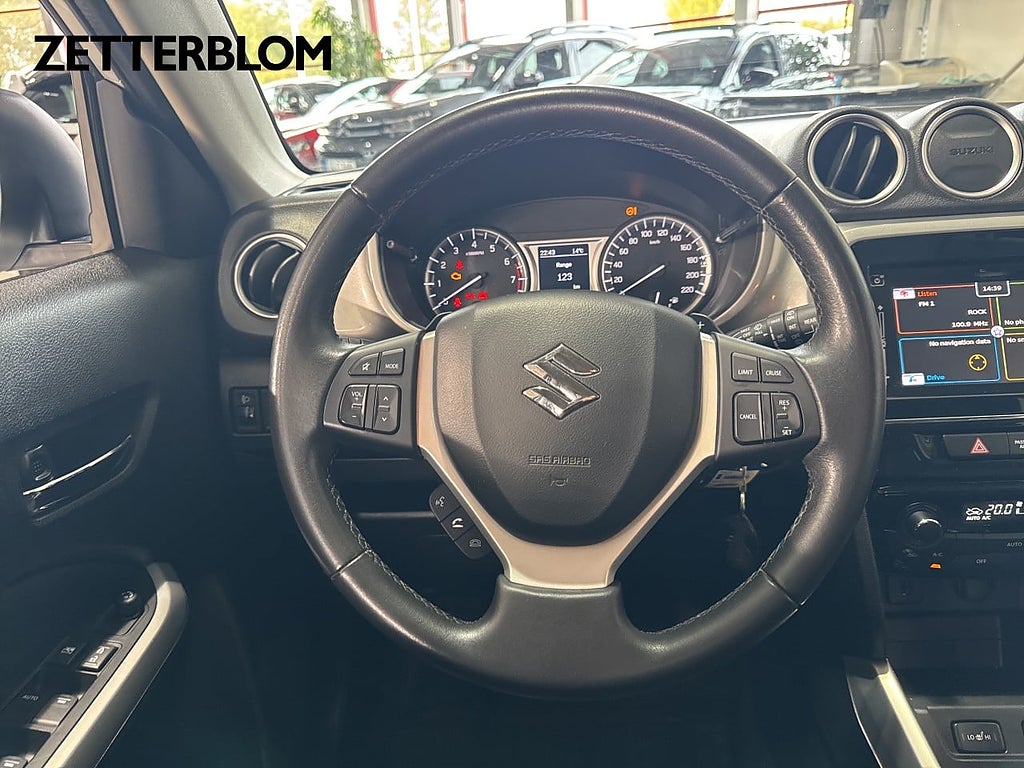 SUV Suzuki Vitara 12 av 15