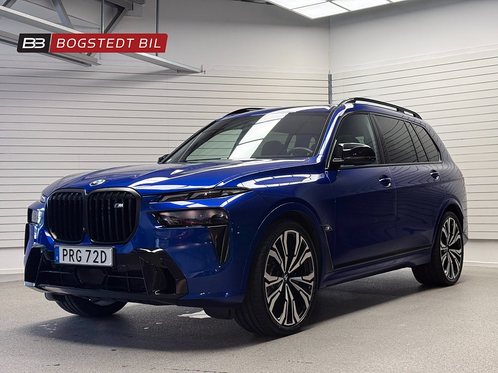 BMW X7 M60i xDrive 530hk | Se spec | Nyskick