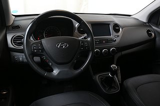 Halvkombi Hyundai i10 7 av 24