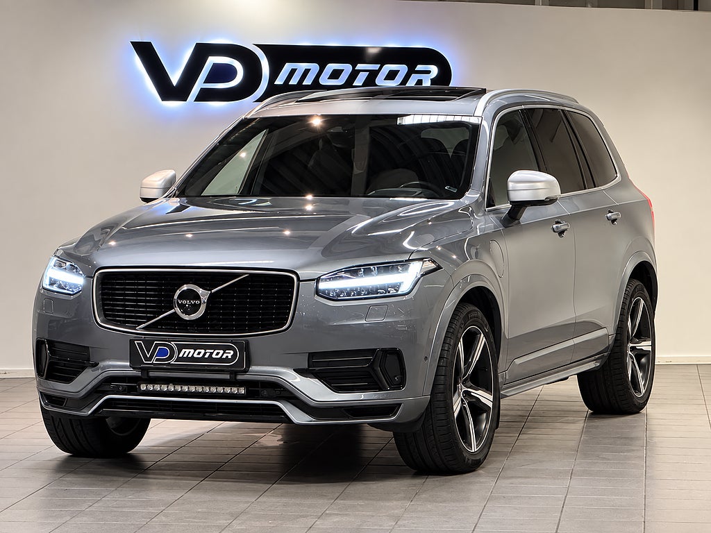 Volvo XC90 T8 AWD R-Design 7-sits Pano 360° Luft HuD Drag 407hk 