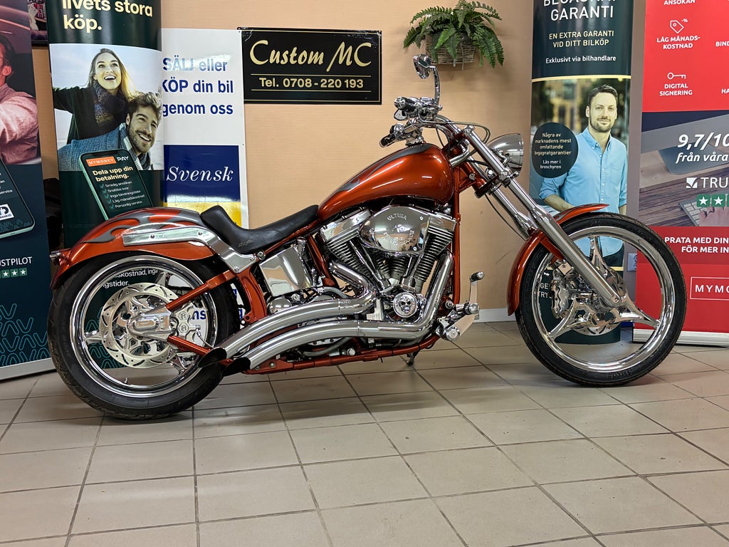 Harley-Davidson FXSTC / Ultima / Riktigt fint bygge Harley Ultima chopper i kano