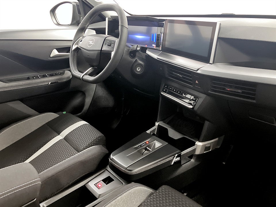 Bild på Opel Frontera GS 1.2 Turbo Hybrid 145hk Aut B-KAMERA NAVI