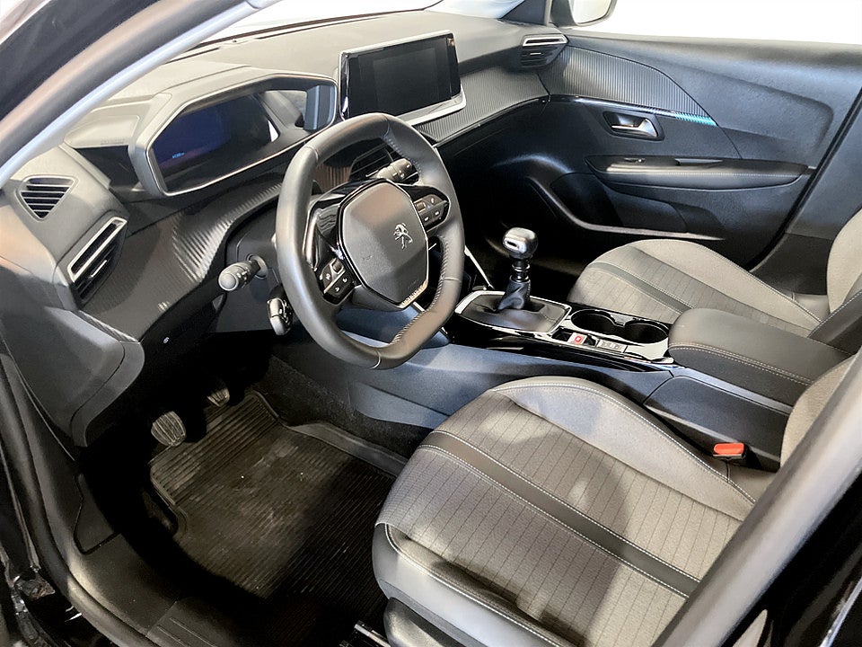 Bild på Peugeot 208 Allure Pack 1.2 PT 100hk BACKSENSORER