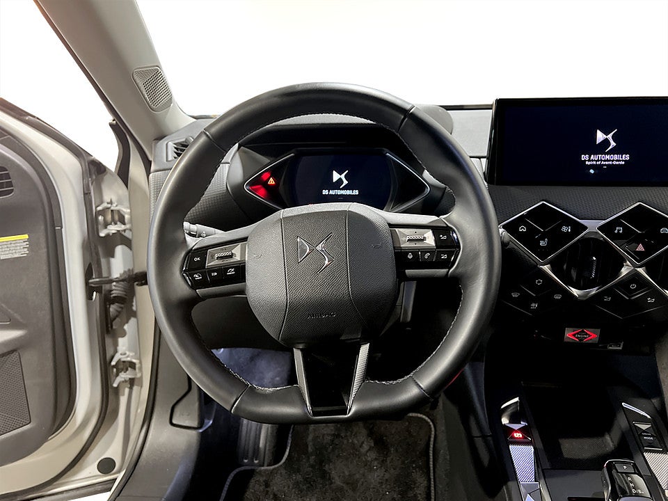 Bild på DS 3 E-Tense Exclusive 50kWh 156hk Aut - B-KAMERA, CARPLAY