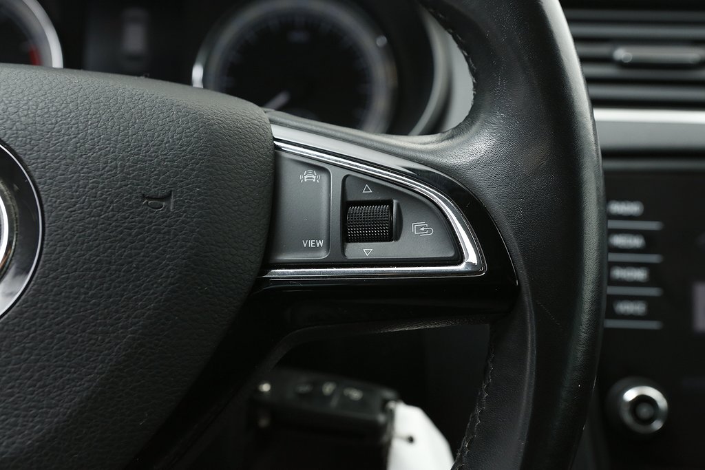 Skoda Octavia 1,0 TSI 115hk Style Kombi Värmare Dragkrok 2020