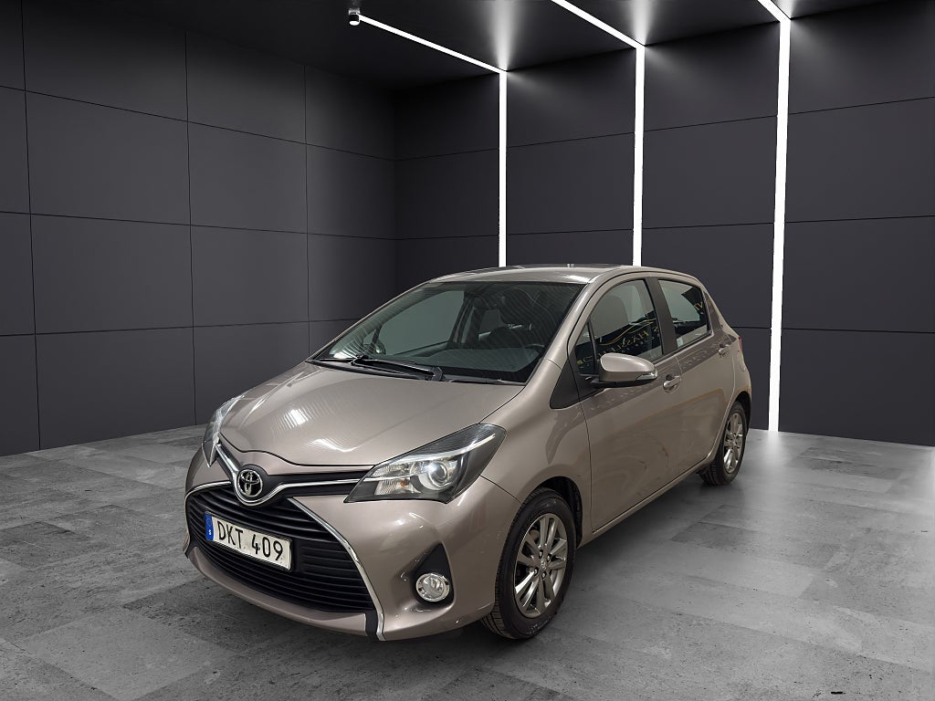 Toyota Yaris 5-dörrar 1.33 Dual VVT-i Active|NY SERVAD|NY BESIKTIGAD