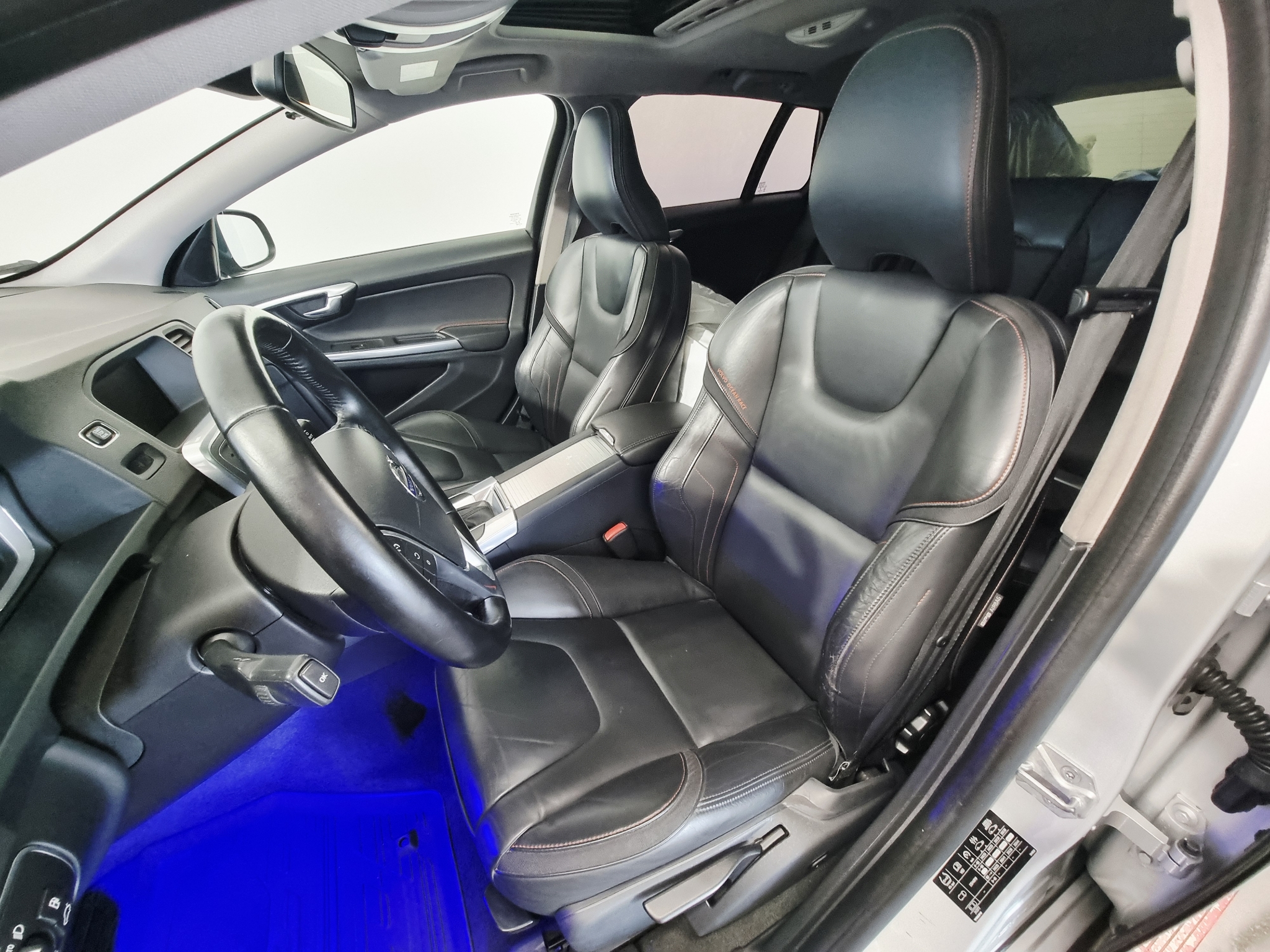 Volvo V60 D4 AWD Geartronic Ocean Race 2015, bild 6/52