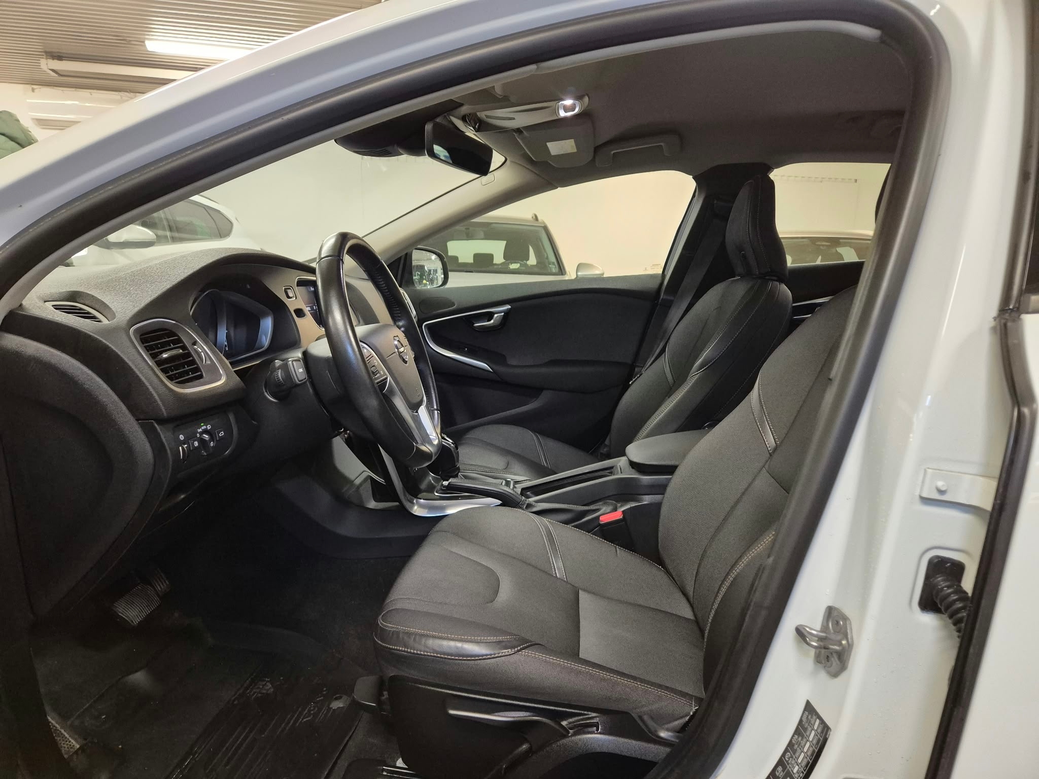 Volvo V40 Cross Country Pro 2019, bild 7/10