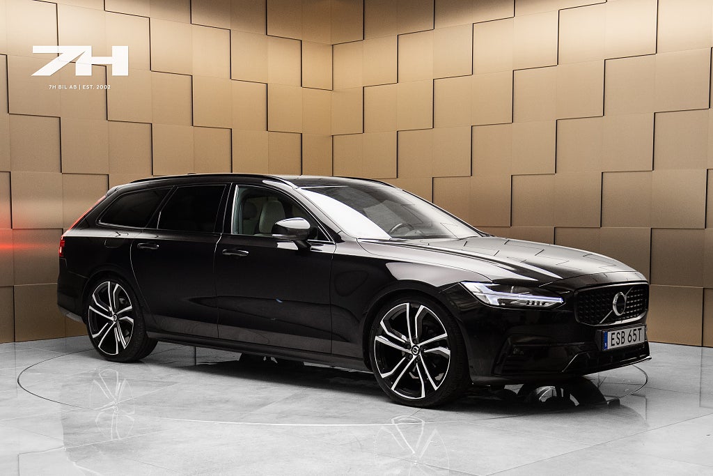 Volvo V90 D4 AWD R-Design / B&W / 360° / Pano / HuD / Drag