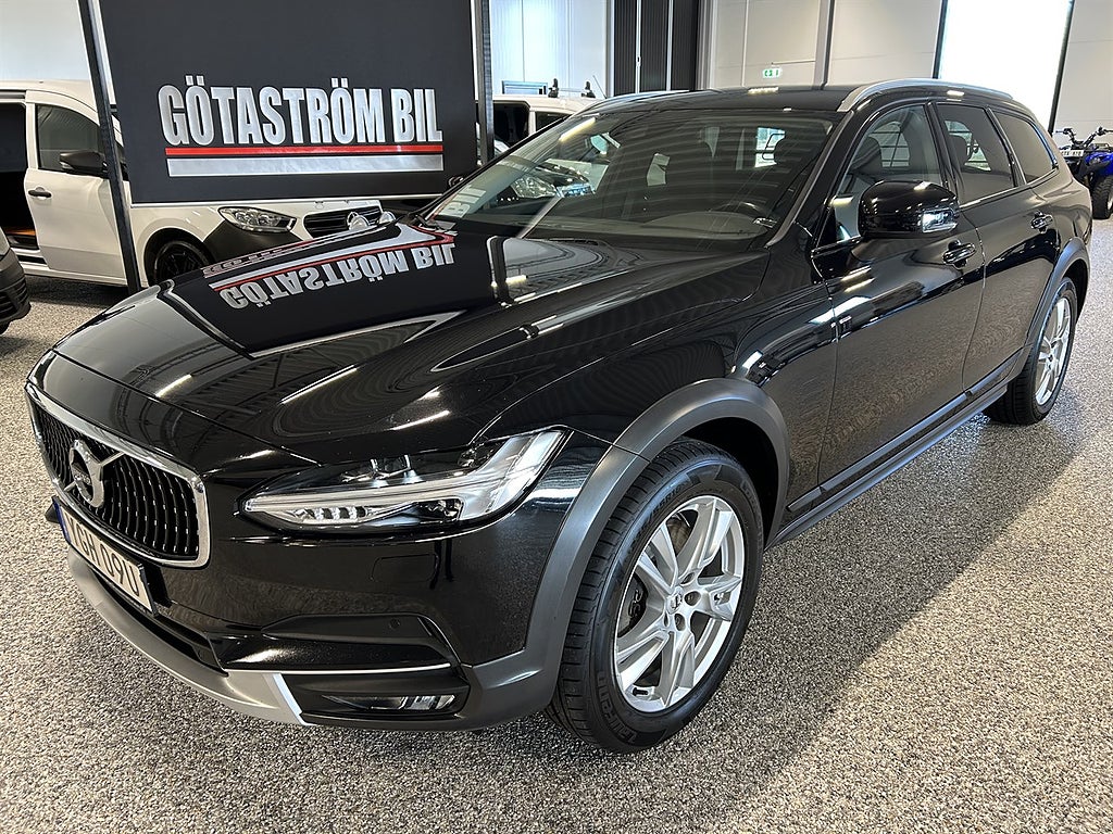 Volvo V90 Cross Country D4 AWD 190hk Momentum