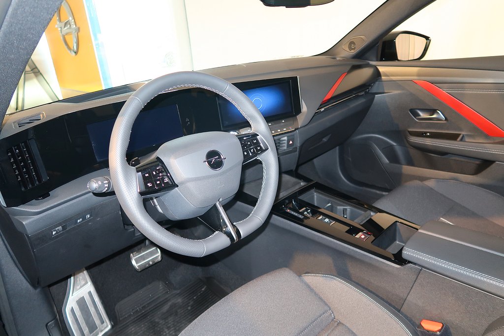 Opel Astra PHEV 180hk 360-kamera Dragkrok Rattvärme Carplay Moms 2022