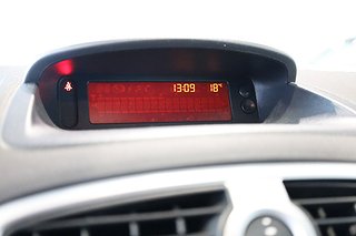 Halvkombi Renault Clio 15 av 17