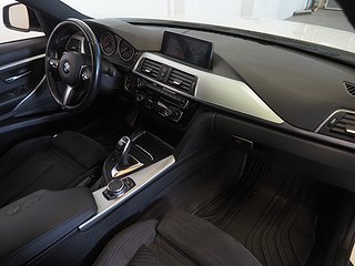 Kombi BMW 330 10 av 24