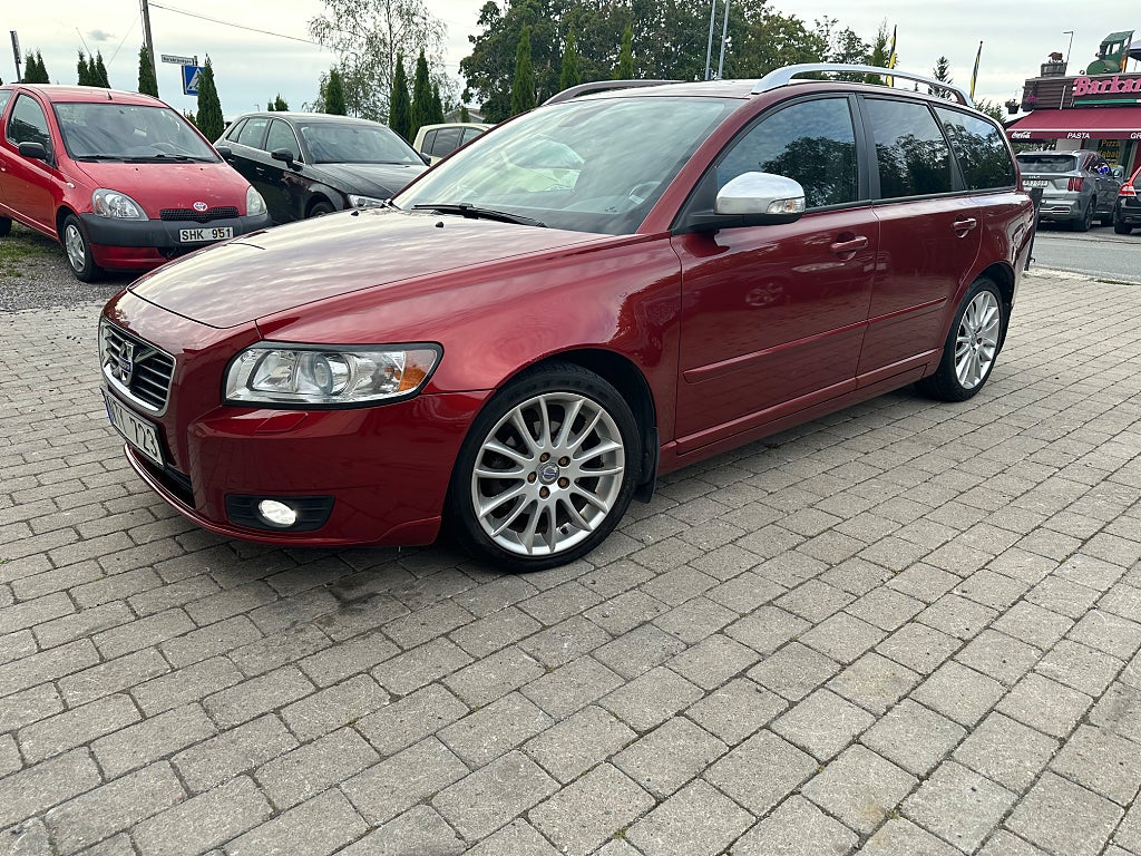 Volvo V50 D2 Momentum Euro 5/dragkrok/skinn/Ett års garanti