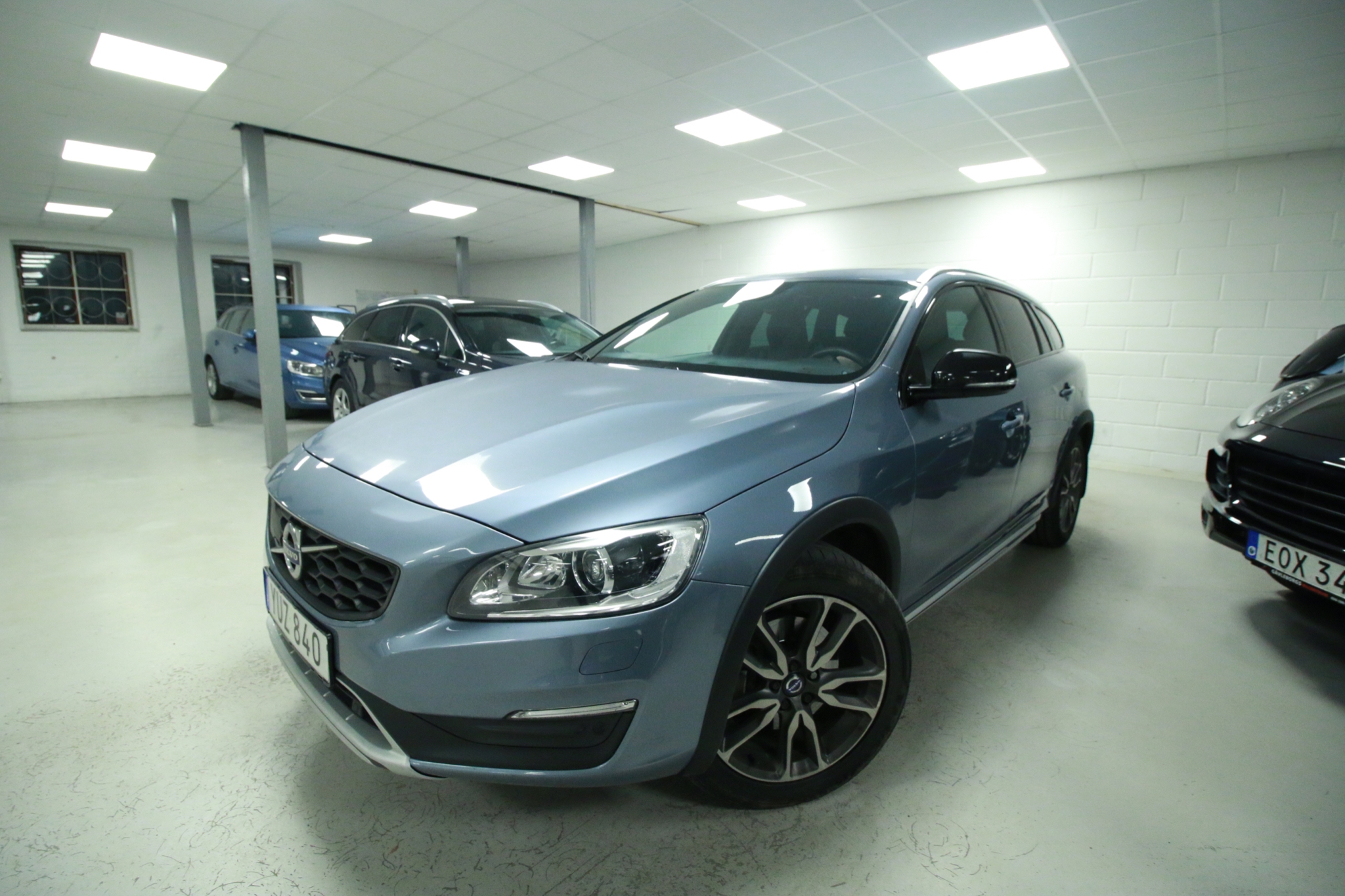 Volvo V60 Cross Country 2018, bild 2/44
