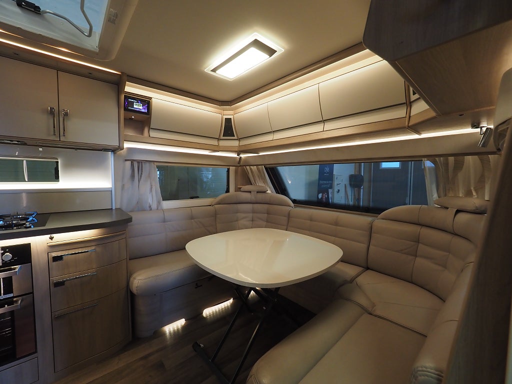 Kabe Imperial 630 TDL Mover I Markis I Låga långbäddar I Ugn I ALDE I 2021