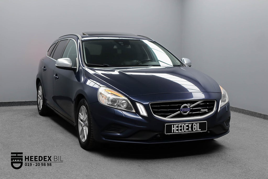 Volvo V60 D4 AWD Geartronic 163hk R-Design Taklucka Navi Drag Xenon