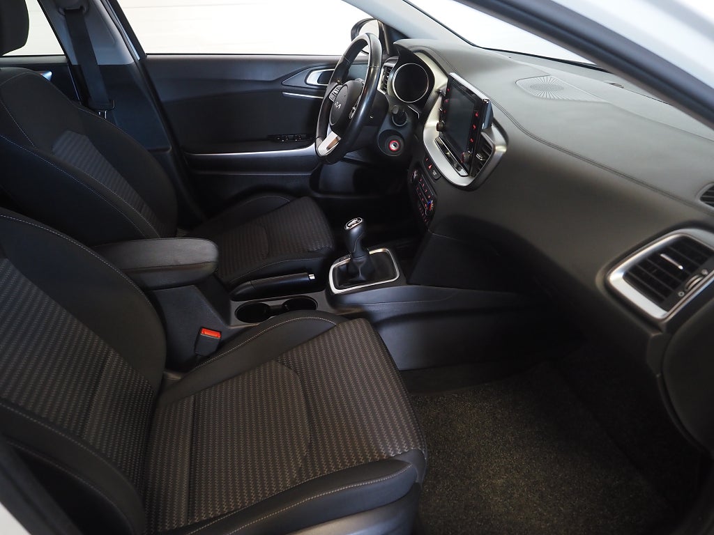 Kia Ceed 1.0 T-GDI 120hk Action Backkamera Leasebar