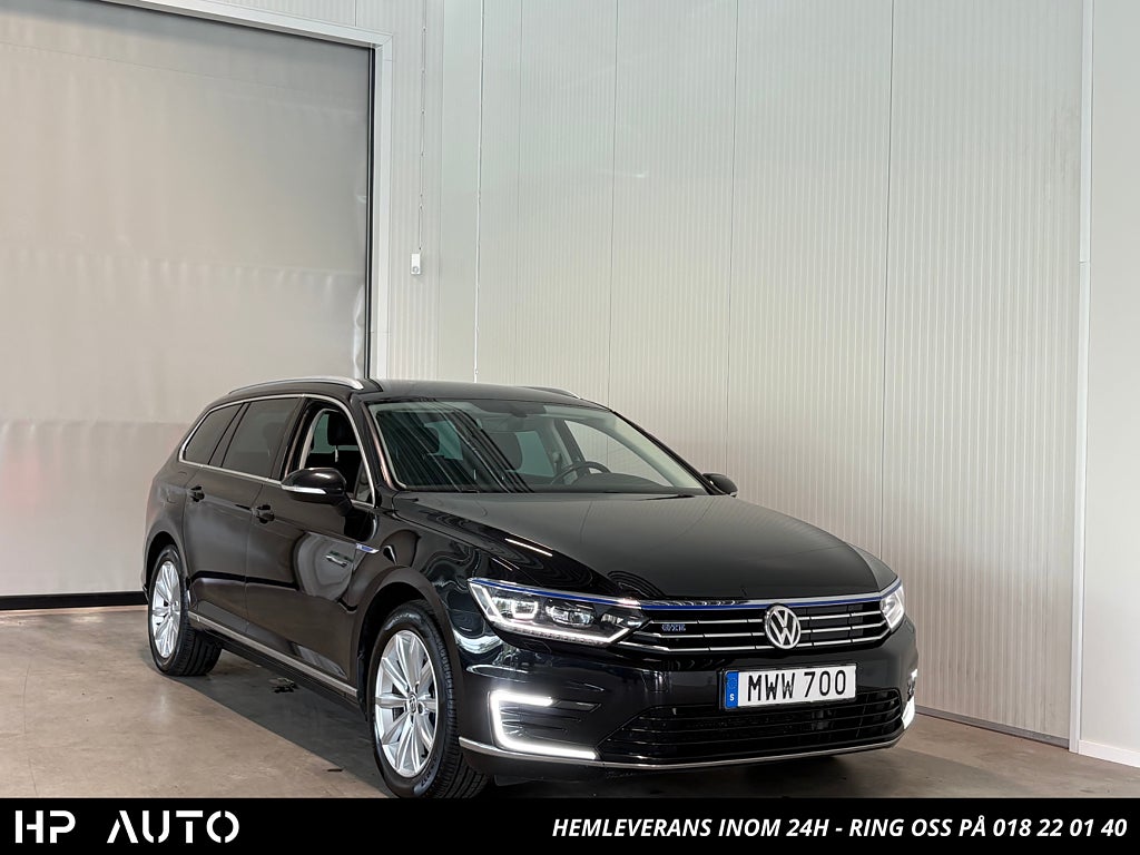 Volkswagen Passat GTE Plug-In Cockpit Dragkrok Värmare Kamera V-hjul dubb