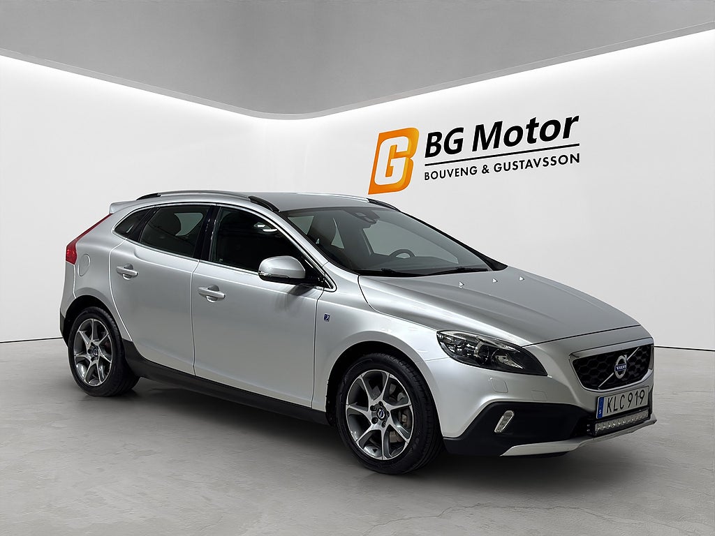 Volvo V40 Cross Country D3 150HK Aut Ocean Race Drag/Backkamera/PDC/Navi/BT
