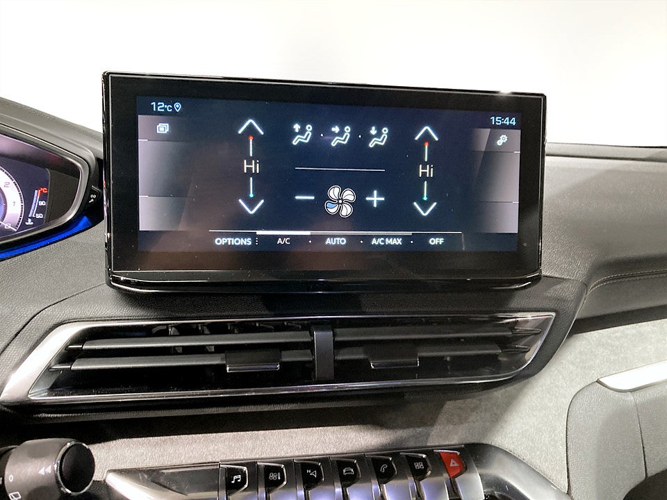 Bild på Peugeot 5008 GT 1.2 PT Aut 7-SITS B-KAMERA CARPLAY 130hk