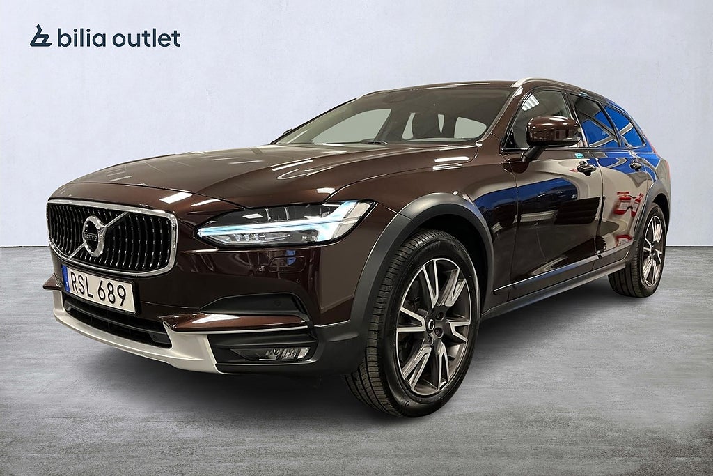 Volvo V90 Cross Country D4 AWD Pro Edition Momentum 190hk / Drag Värmare Navi