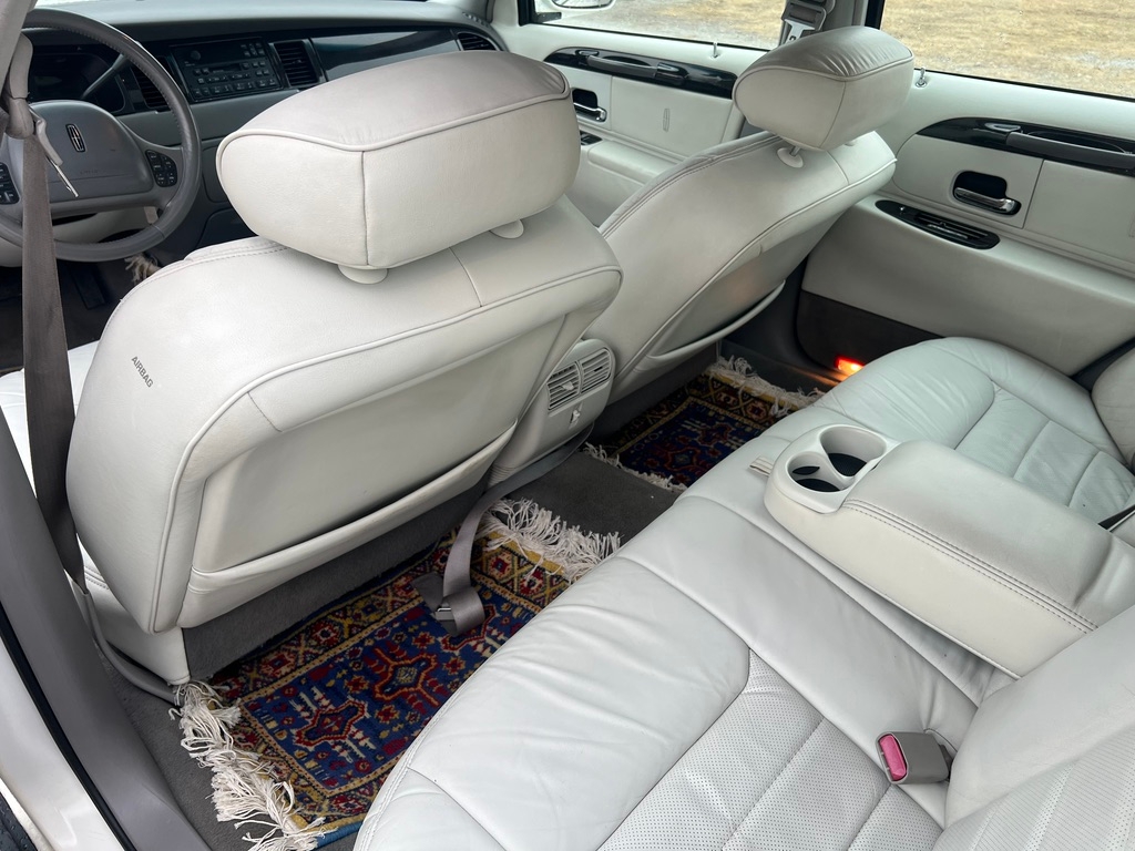 Lincoln Town Car 4.6 V8 2V SOHC 1999, kuva 5/30