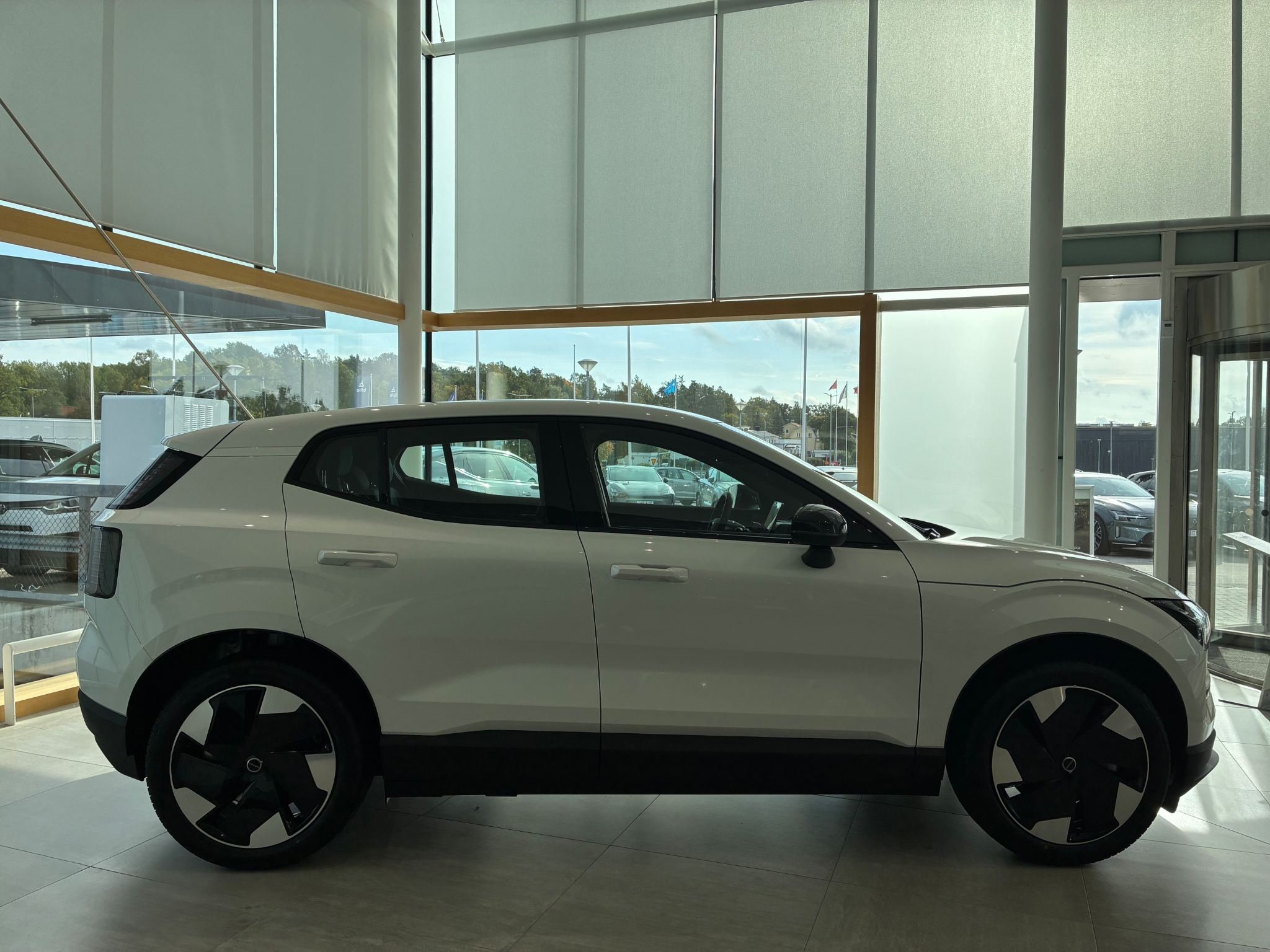 Volvo EX30 2027, photo 3/56
