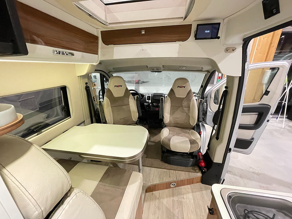 Pilote V 600 G /Solcell/Automat 150hk/Ugn/Under 6m - Pilote