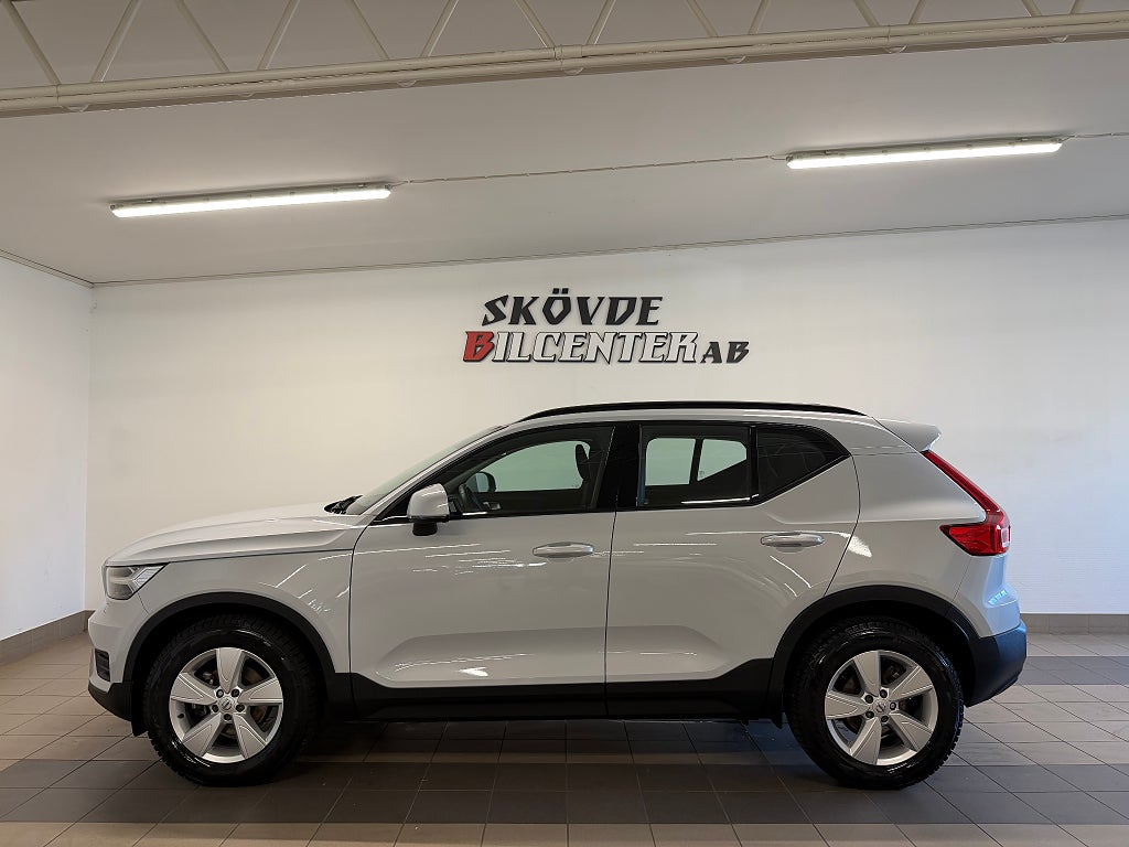 Volvo XC40 T2 / Endast 3600Mil / Fullservad / CarPlay / VOC / LED