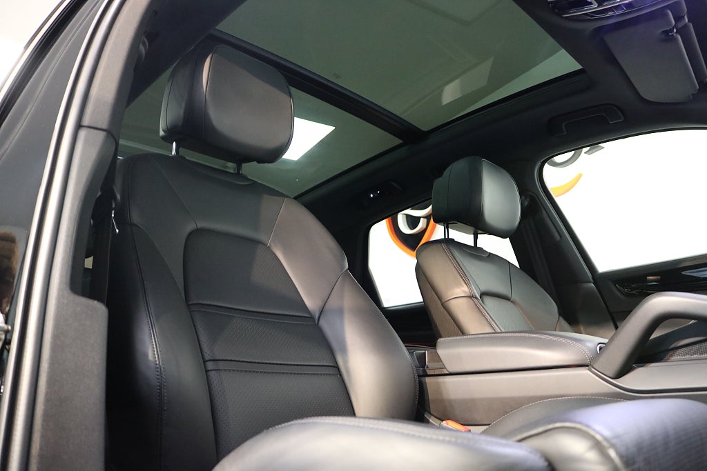 Porsche Cayenne 2022 - miniatyr 14