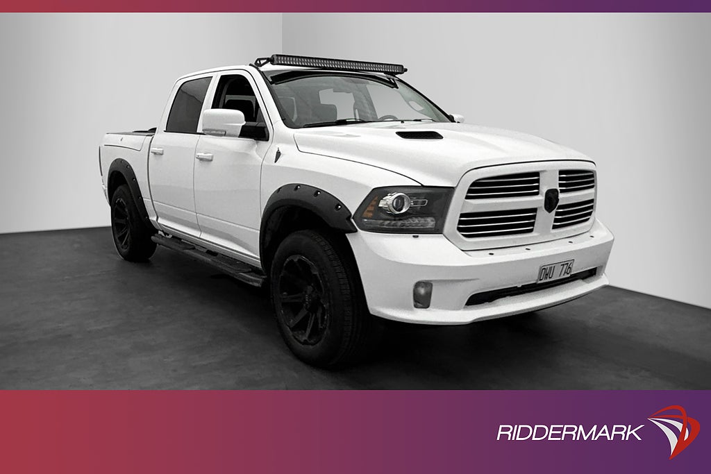 Dodge RAM Sport V8 4x4 Dragkrok Rambox Taklucka Skinn Alpine