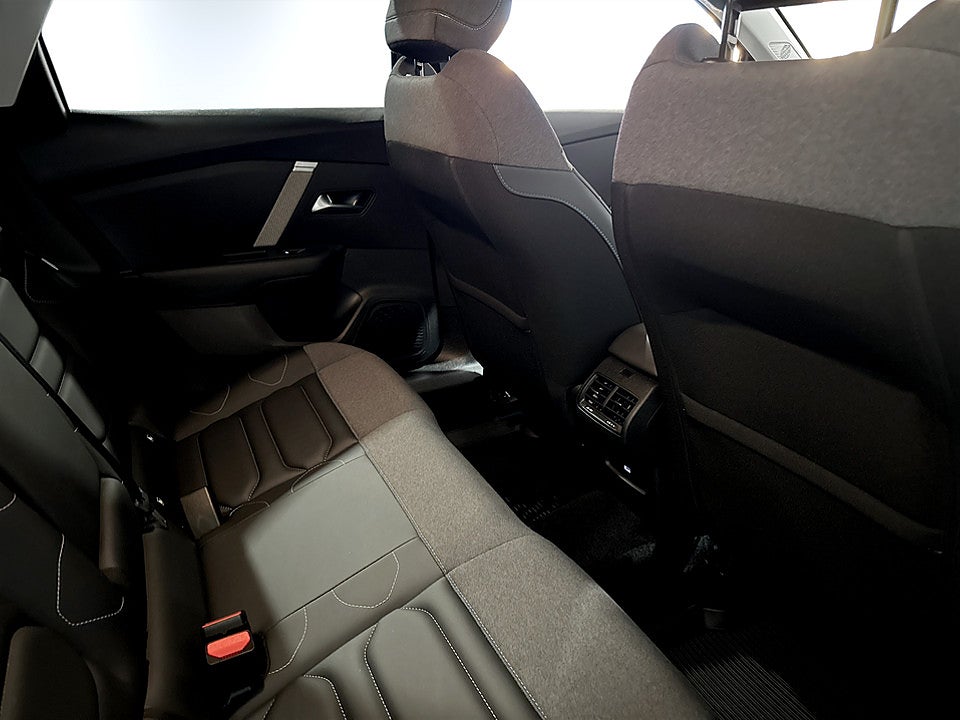 Bild på Citroën C4-X Shine 1.2 PT 130hk Aut B-KAMERA CARPLAY