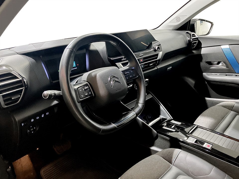 Bild på Citroën e-C4 Shine 50kWh 136hk Aut - B-KAMERA,CARPLAY,RATTVÄRME