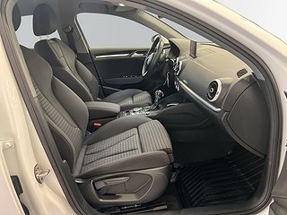 Audi A3 Sedan 1.6 TDI S Tronic/SoV-hjul/Psens/Adaptivfart