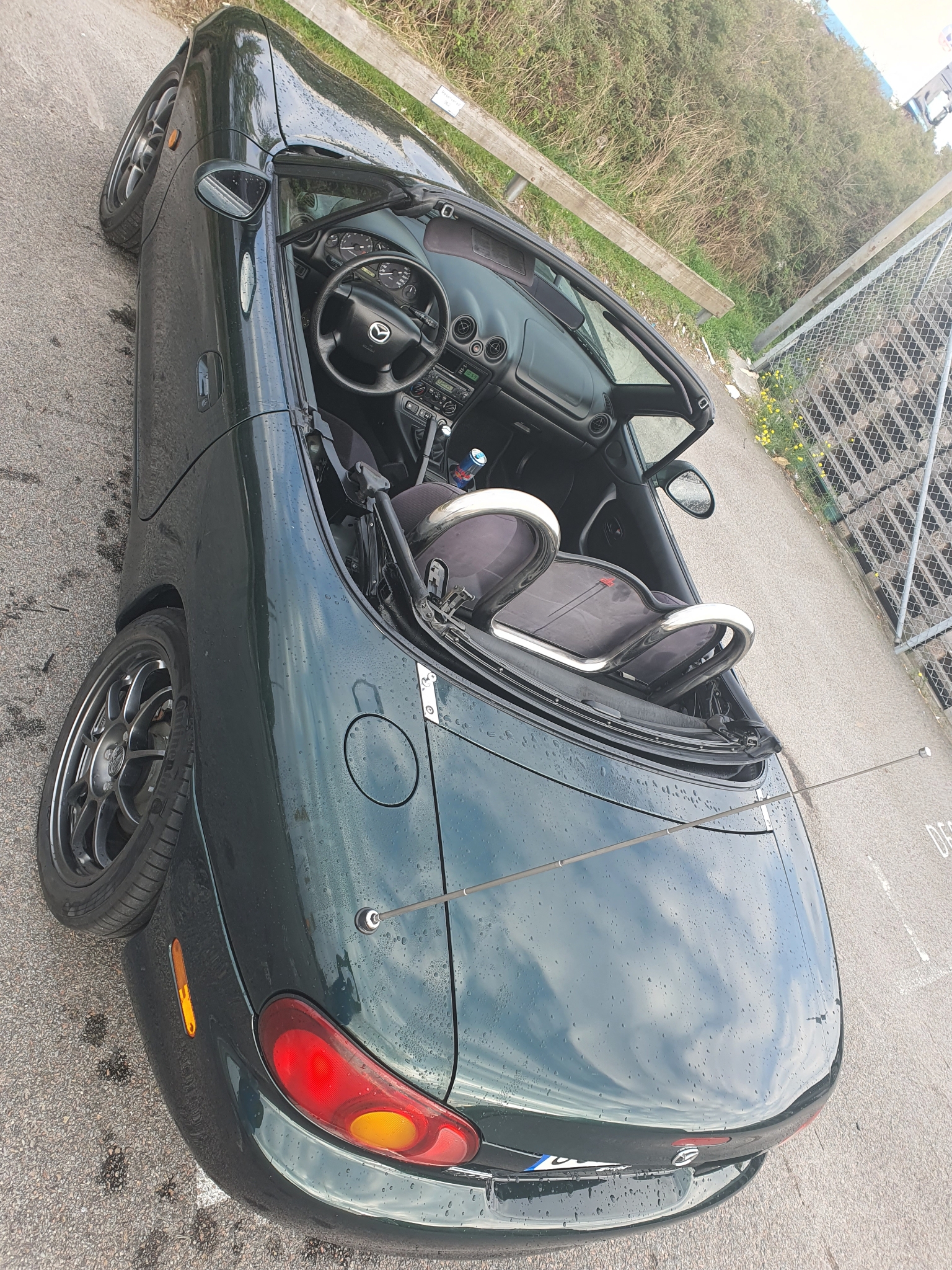 Mazda MX-5 1.6 110hk 1998, bild 2/27