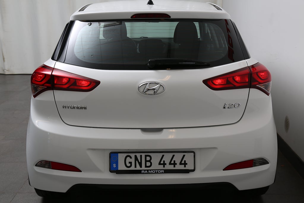 Hyundai i20 1,2 84hk Comfort 5D Rattvärmare | Bluetooth | 2018