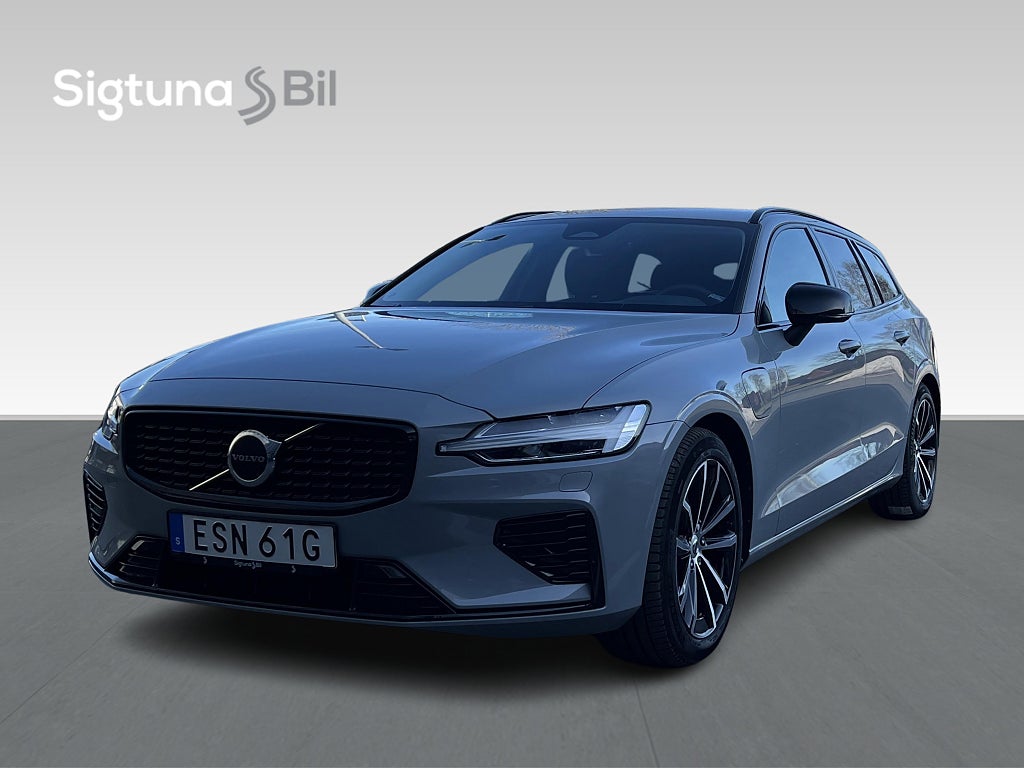 Volvo V60 Recharge T6 AWD Plus Dark / Drag / Kamera 