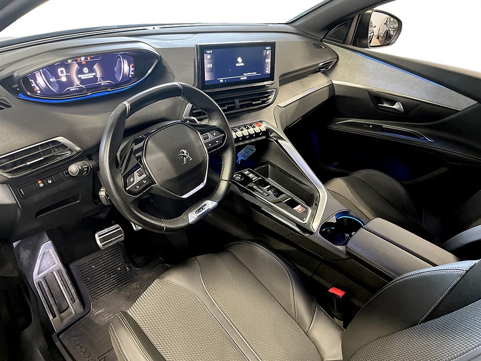 Bild på Peugeot 5008 GT 1.2 PT 130hk Aut 7-SITS B-KAMERA CARPLAY