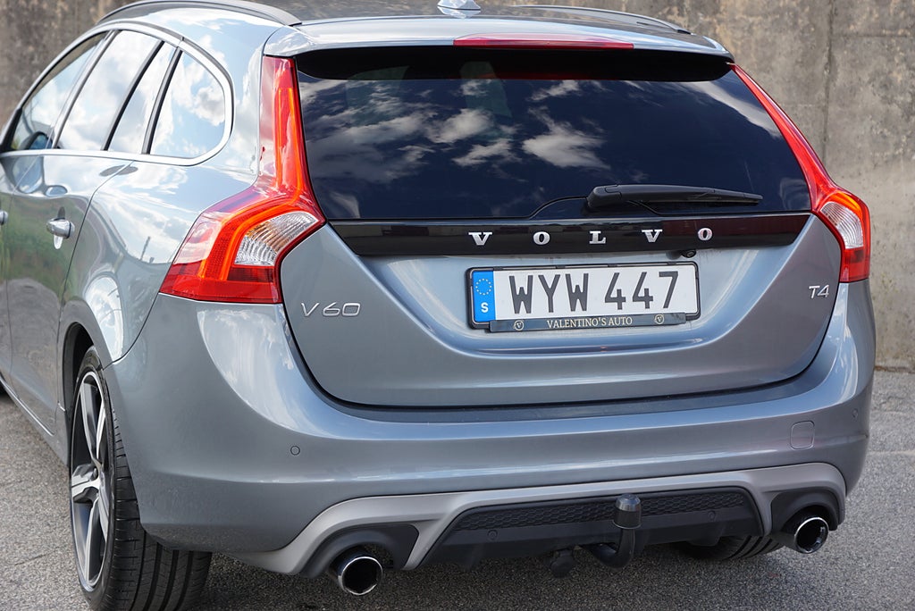 Volvo V60 T4 190hk R-Design|B-Kamera|Drag|Adaptiv-Fart|SE SPEC|
