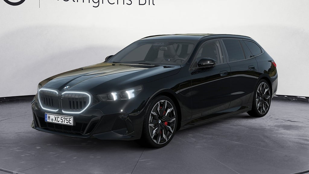 BMW 550 e xDrive Touring M Sport Pro Business Ed Drag DA Pro B W