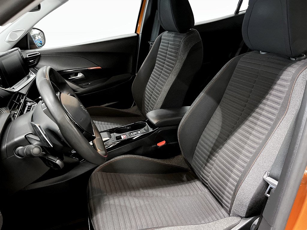 Bild på Peugeot 2008 Active Pack 1.2 PT 130hk Aut - CARPLAY, FARTHÅLLARE