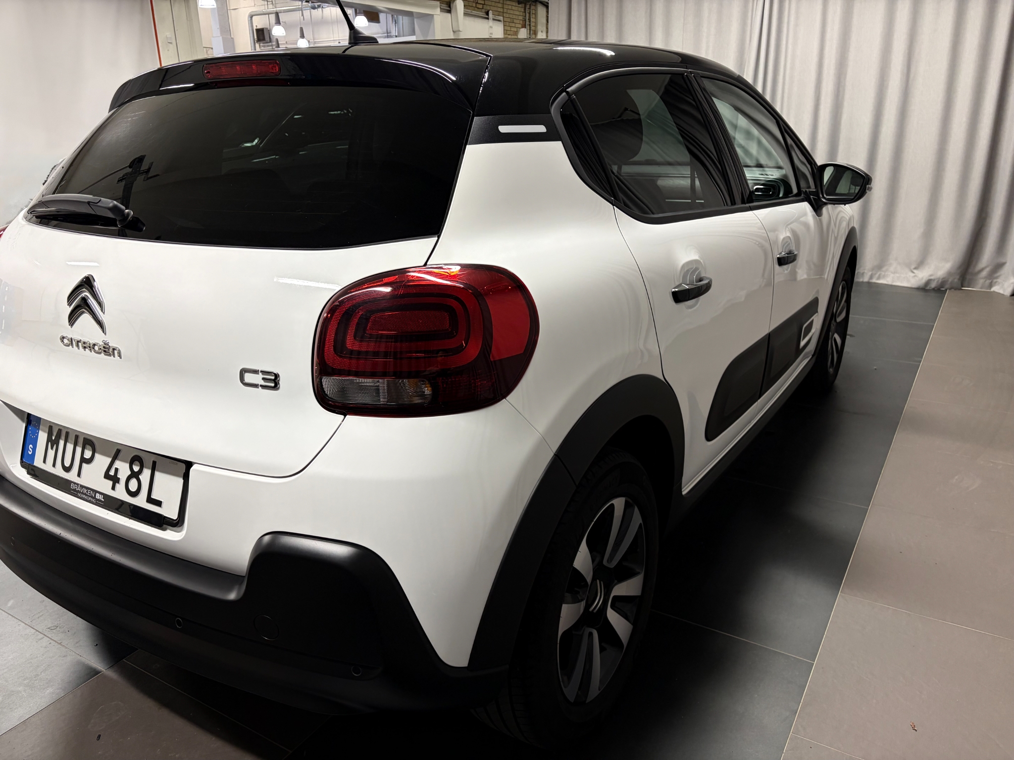 Citroen C3 SHINE PureTech 110 AUT 2023, bild 4/10