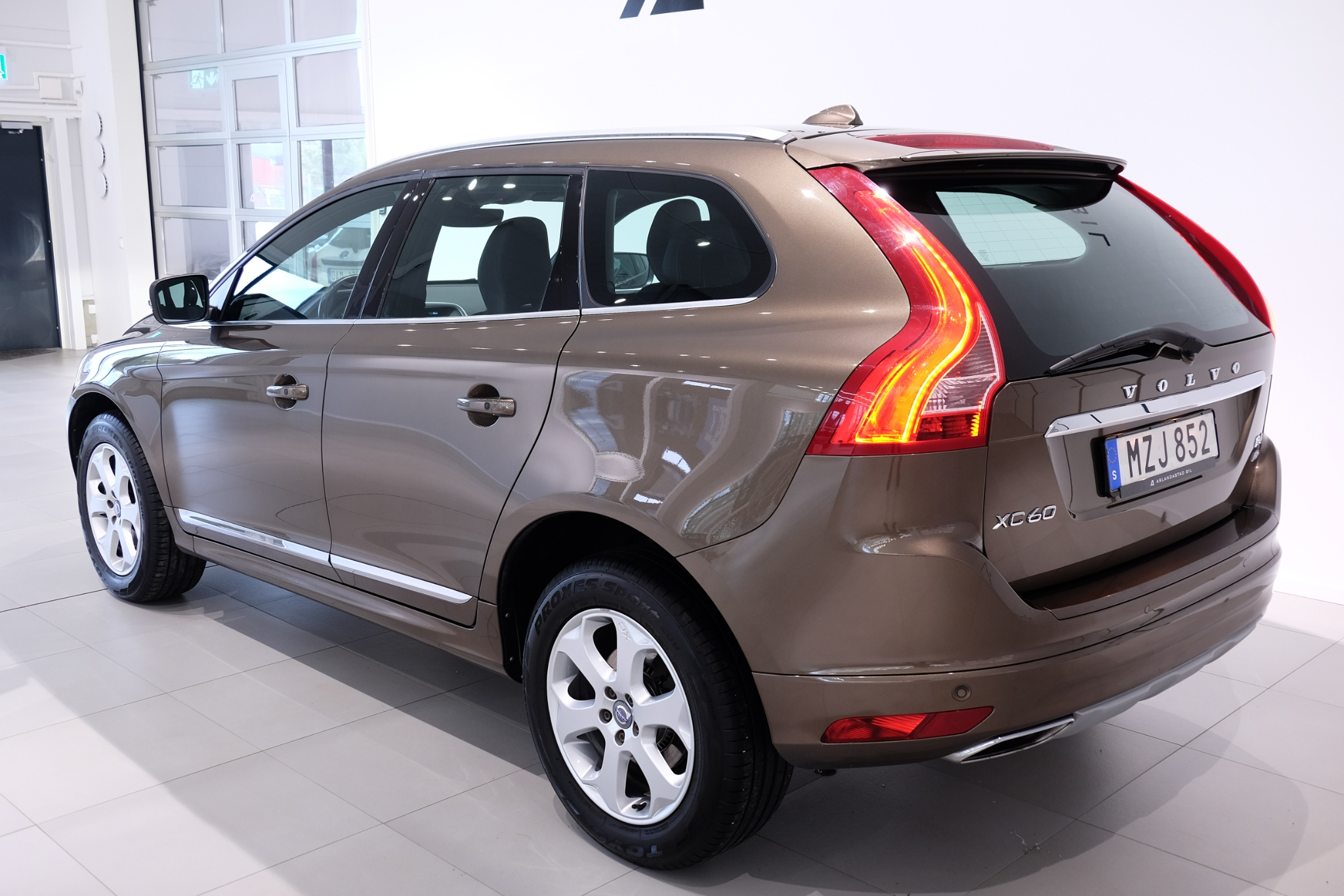 Volvo XC60 2016, bild 3/45