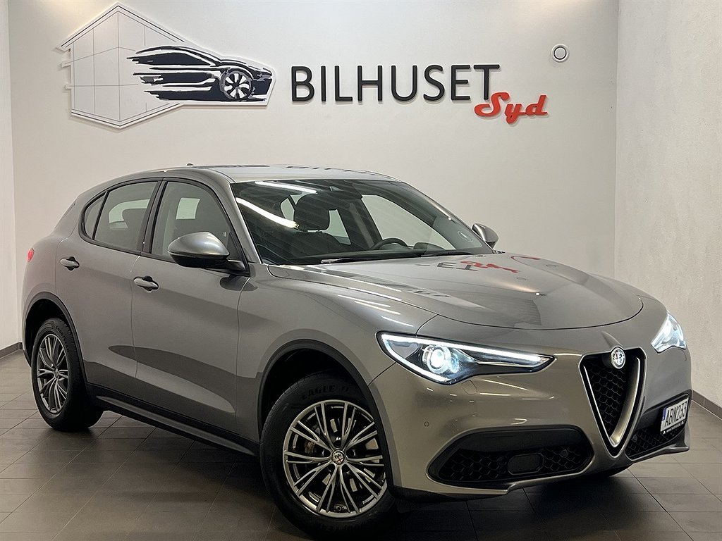 Alfa Romeo Stelvio 2.0 Turbo Q4 201hk Kamera/Keyless/Komplett S-bok