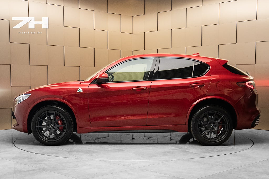 Alfa Romeo Stelvio Quadrifoglio / H/K / Adaptiv Farth. / Kamera