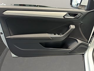 SUV Volkswagen T-Roc 10 av 12