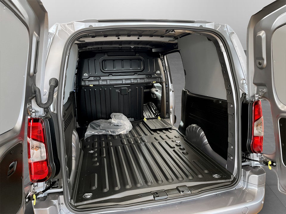 Bild på Opel Combo Elite 130hk Aut L2 - DIESELVÄRMARE MM INGÅR!