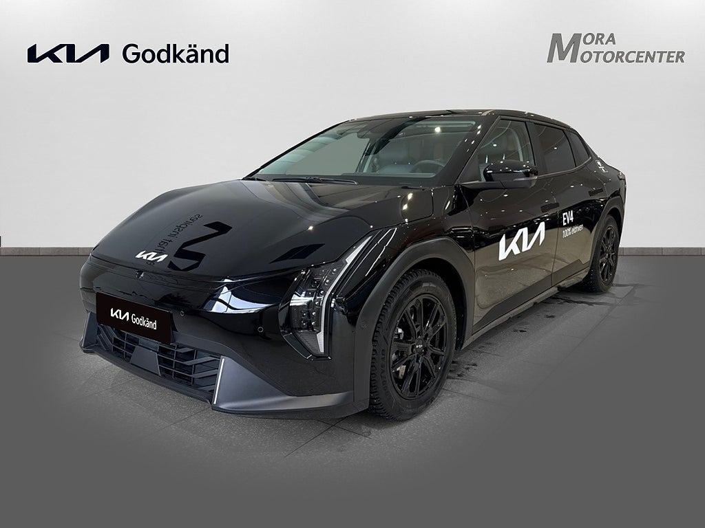 Kia EV4 Long Range Plus. Fastback, Ink vinterhjul -Kia Godkänd-