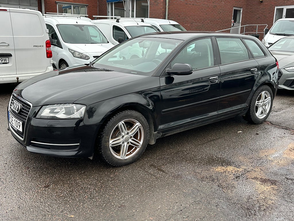Audi A3 Sportback 1.6 TDI Attraction, Comfort Euro 5 Ny kamrem